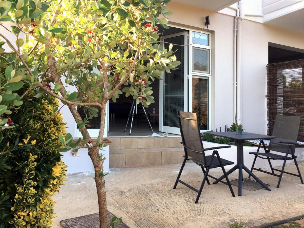 Livingfy Apt With Mountain View & Garden Vamos Ngoại thất bức ảnh