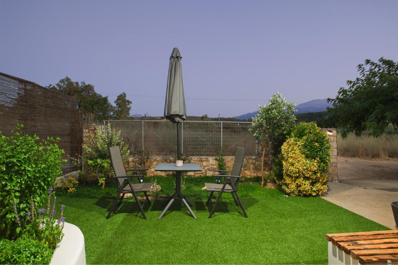 Livingfy Apt With Mountain View & Garden Vamos Ngoại thất bức ảnh